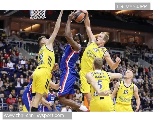 最近篮球比赛精彩纷呈各队实力对决引发球迷热烈关注与讨论